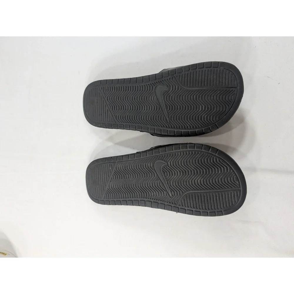 Nike Women's Benassi JDI slide sandals  7 Excellent